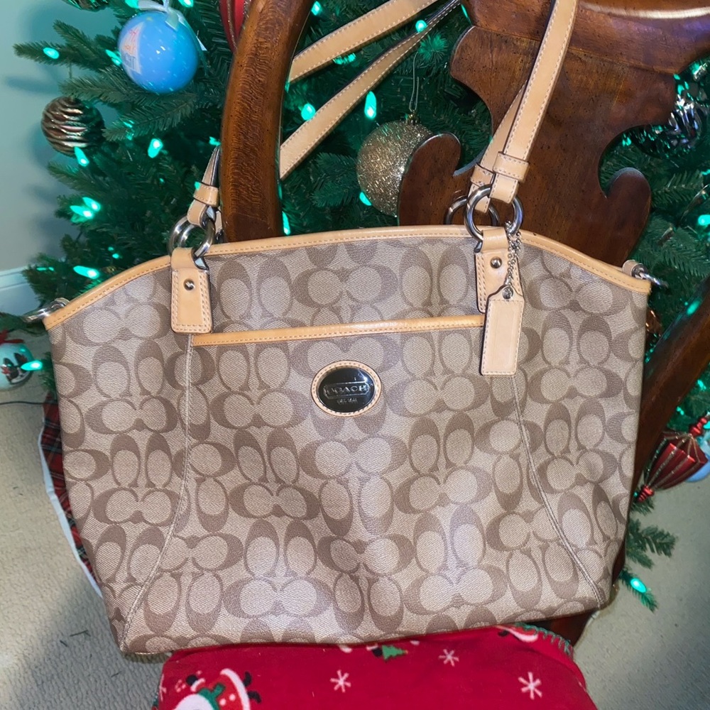 Coach Bag - Signature Canvas